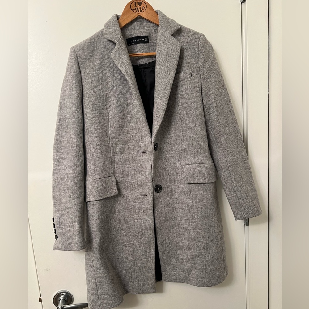 Zara Light Grey Textured Coat – Size Small
